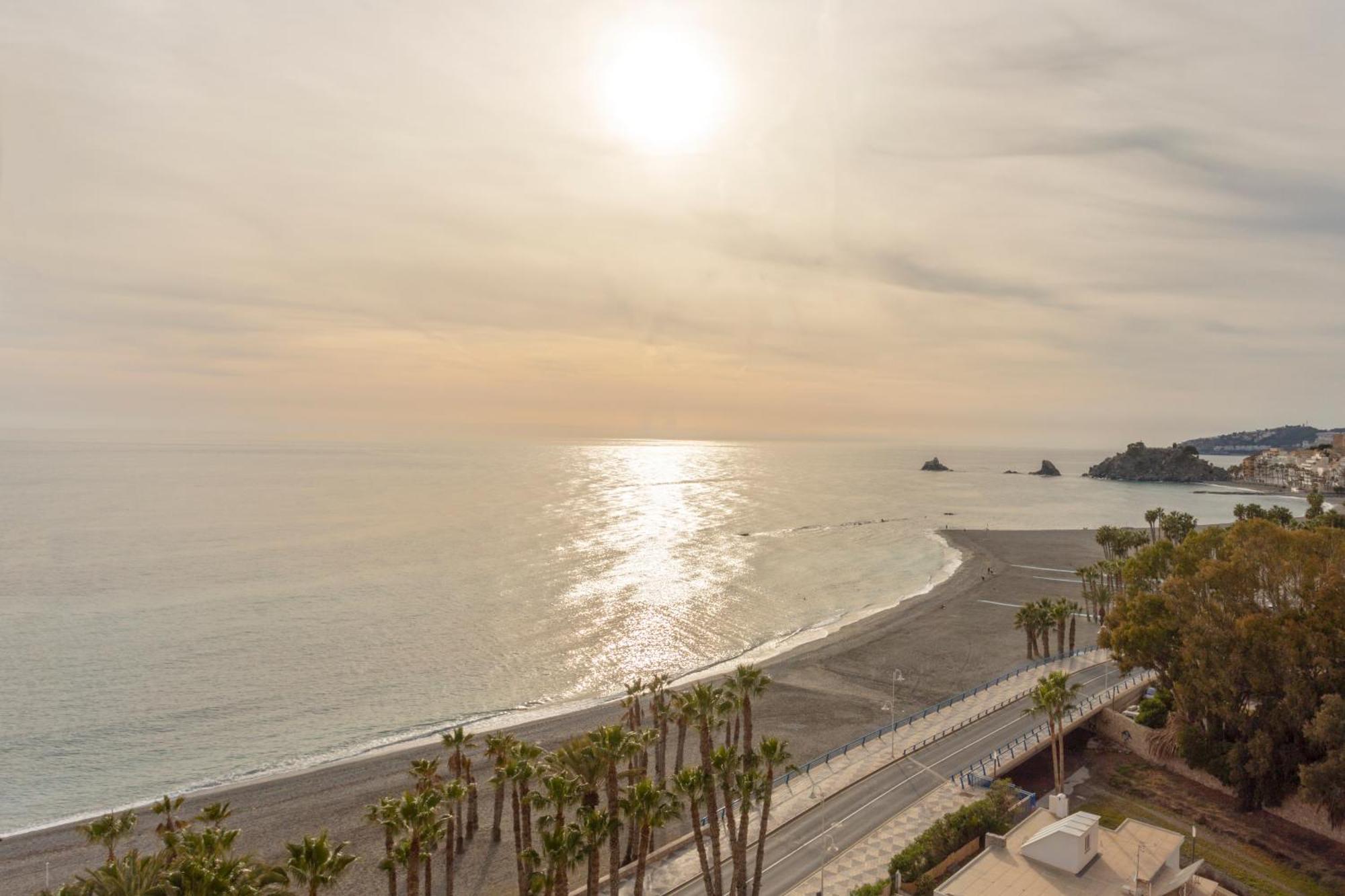 1003 - Seafront Apartment On El Paseo - Air Conditionning - Wi-Fi - Smart Tv Almuñécar المظهر الخارجي الصورة